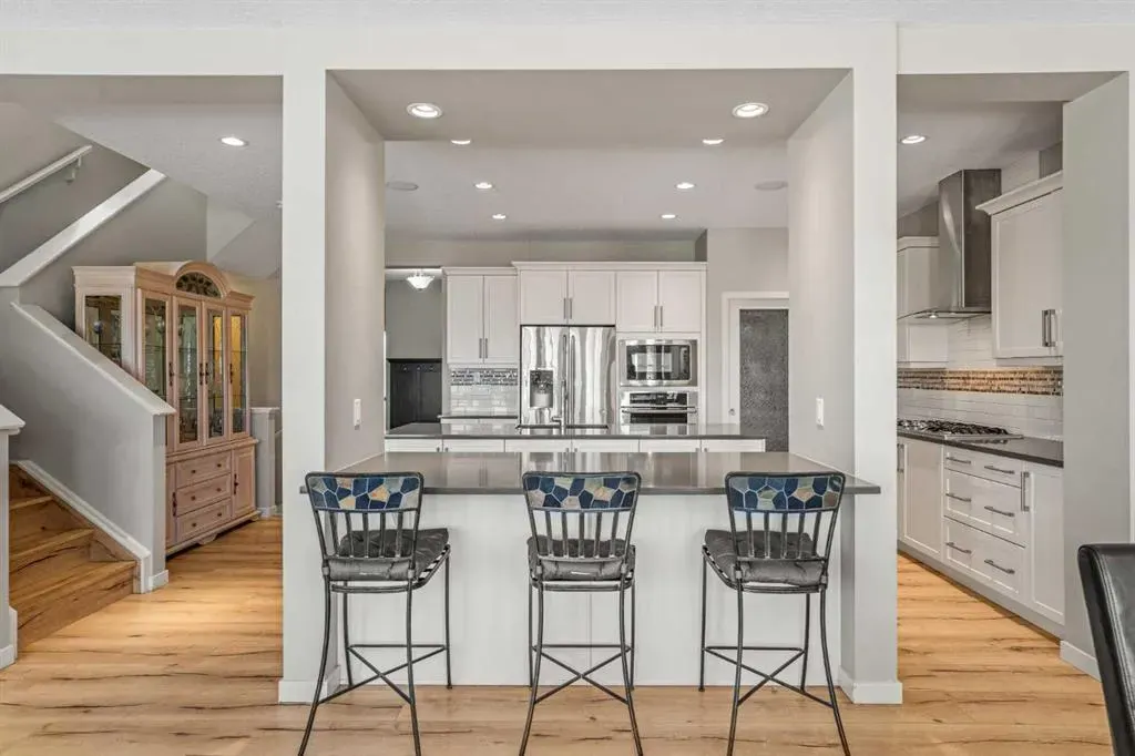 220 Auburn Meadows Crescent SE