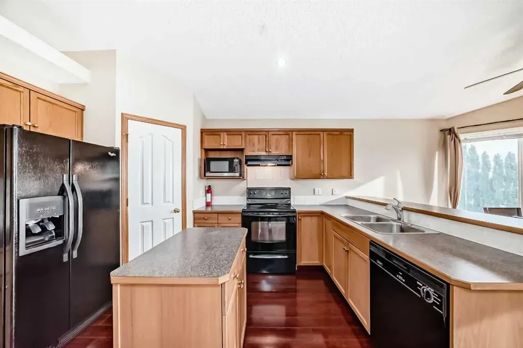 61 Royal Birch Grove NW