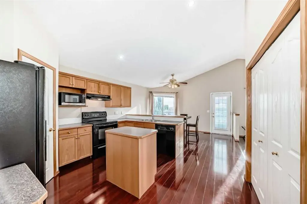 61 Royal Birch Grove NW