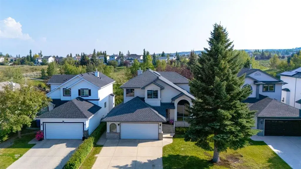 64 Hidden Ridge Close NW