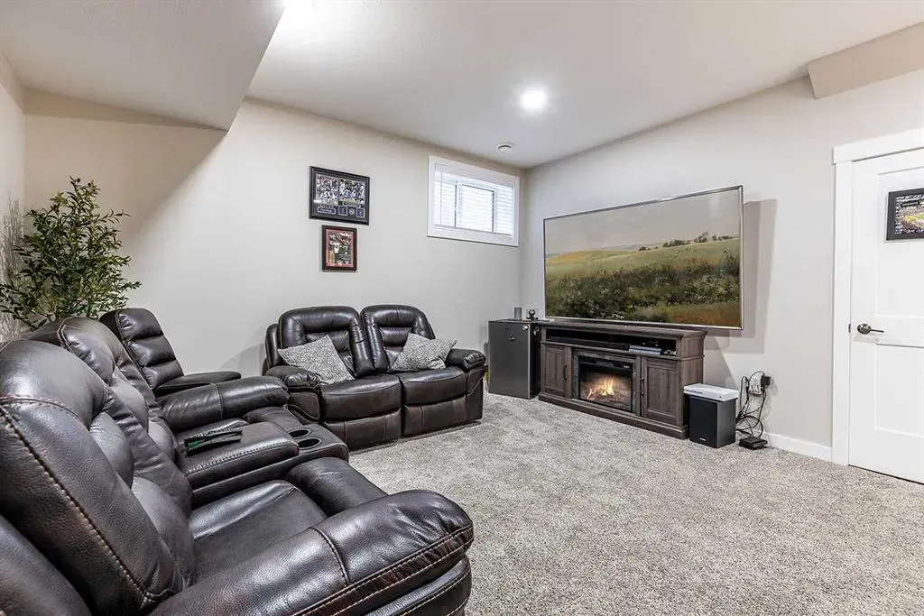 258 Ranchview Crescent NE