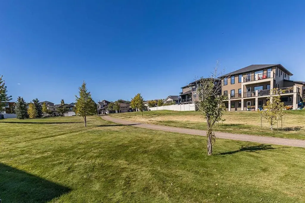 258 Ranchview Crescent NE