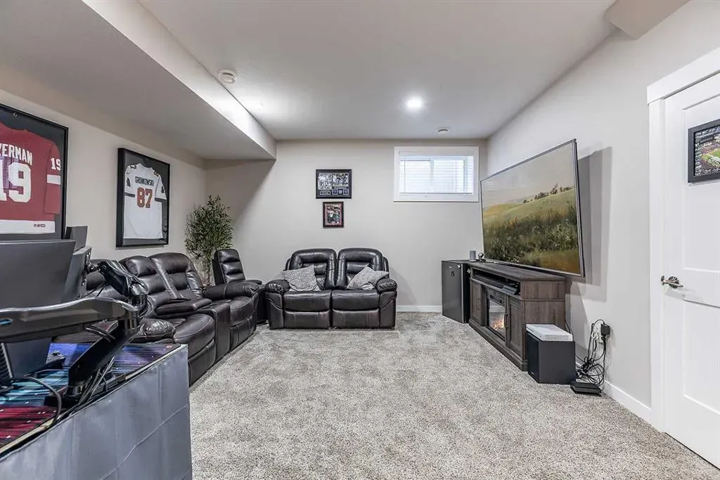 258 Ranchview Crescent NE