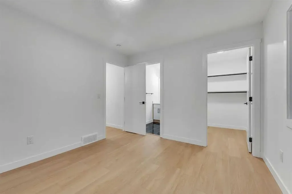 352 Lysander Place SE