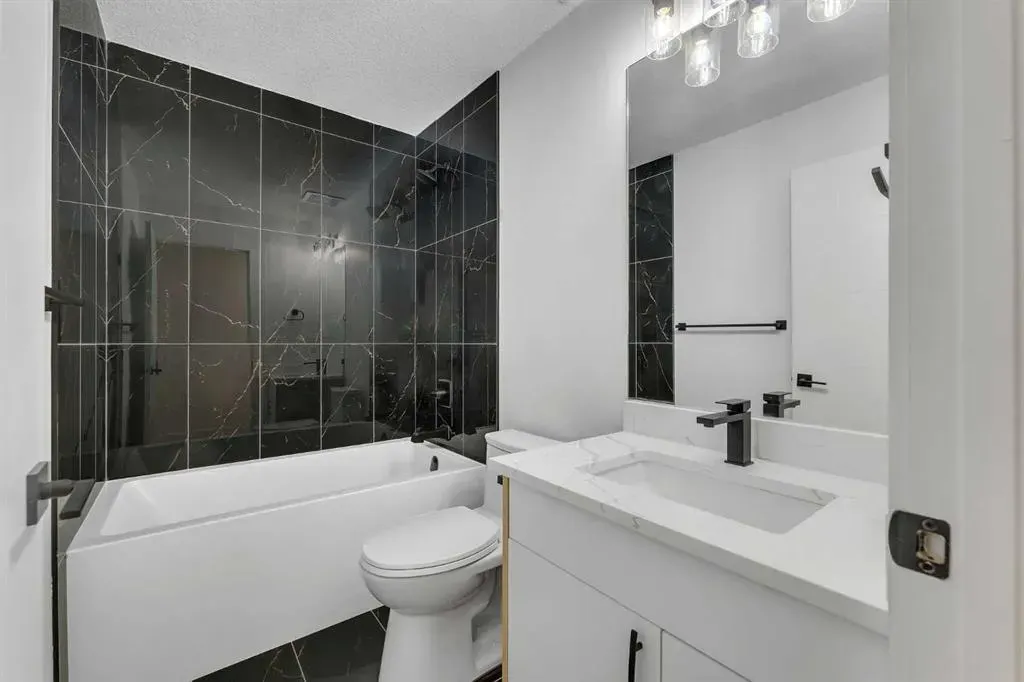 352 Lysander Place SE