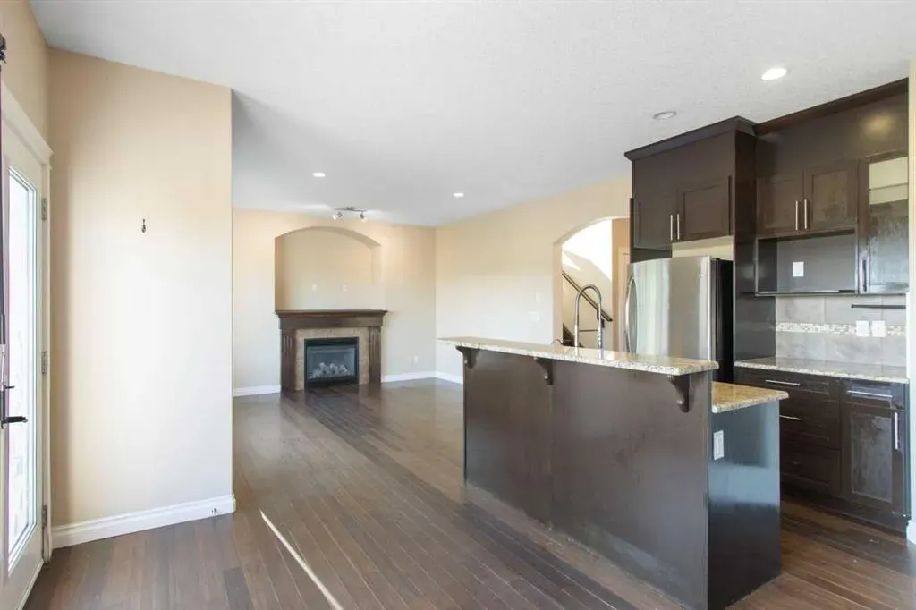 100 Lakeside View