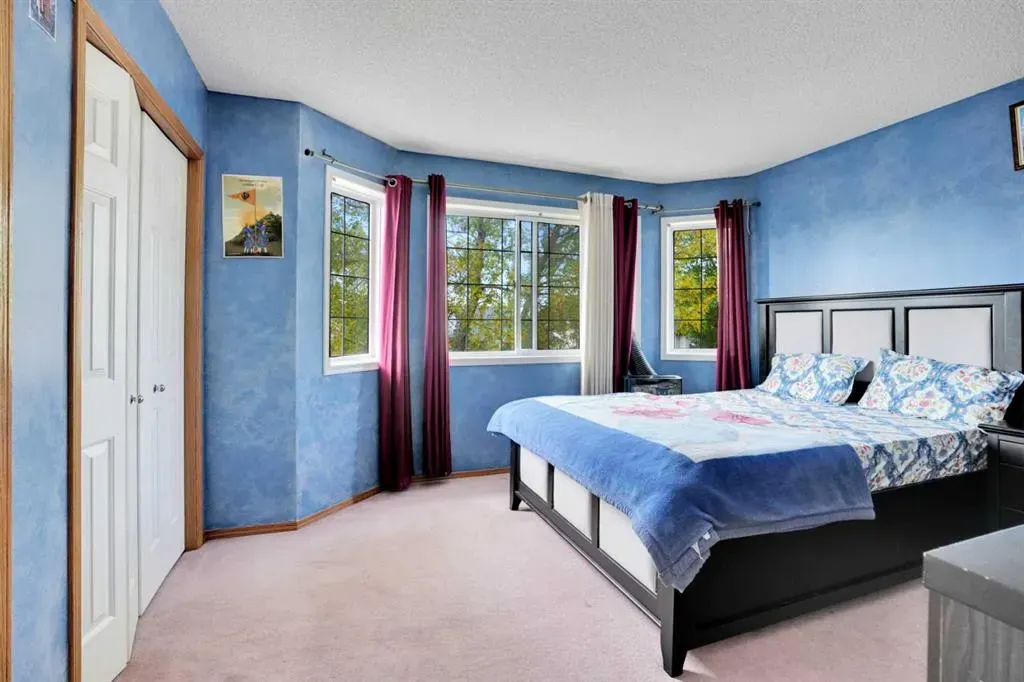 137 Martin Crossing Manor NE