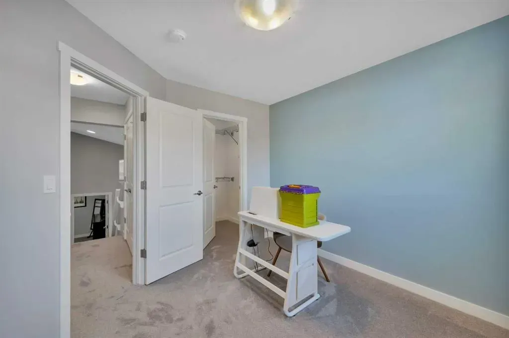 32 Cameron Close
