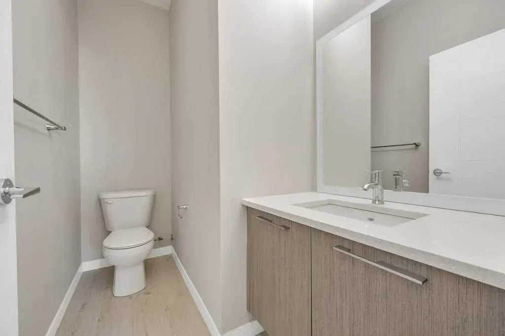 218 Sherwood Square NW, #903