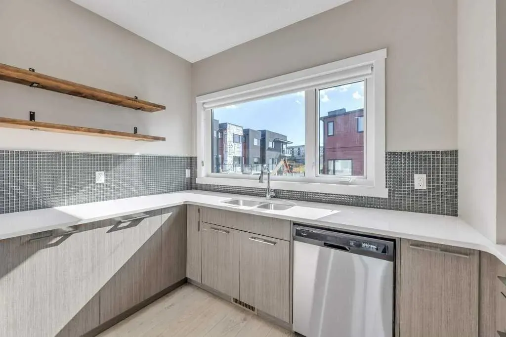 218 Sherwood Square NW, #903