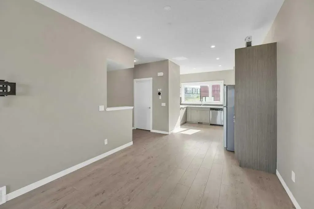 218 Sherwood Square NW, #903