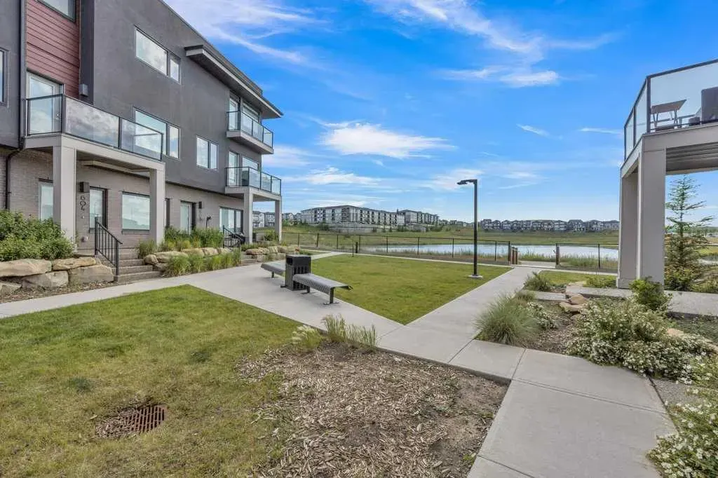 218 Sherwood Square NW, #903