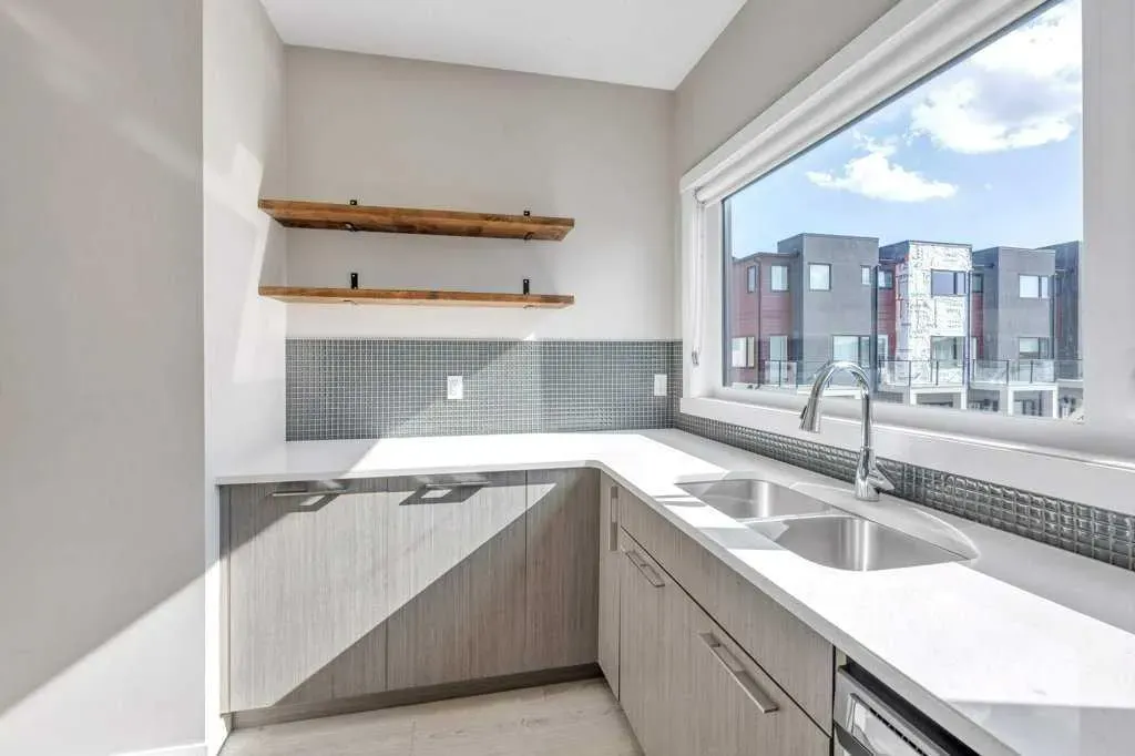 218 Sherwood Square NW, #903