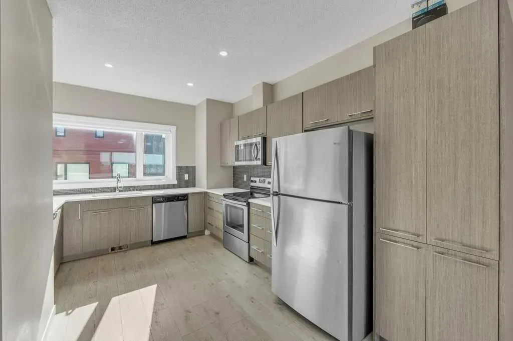 218 Sherwood Square NW, #903