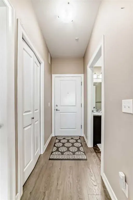 117 Copperpond SE, #301