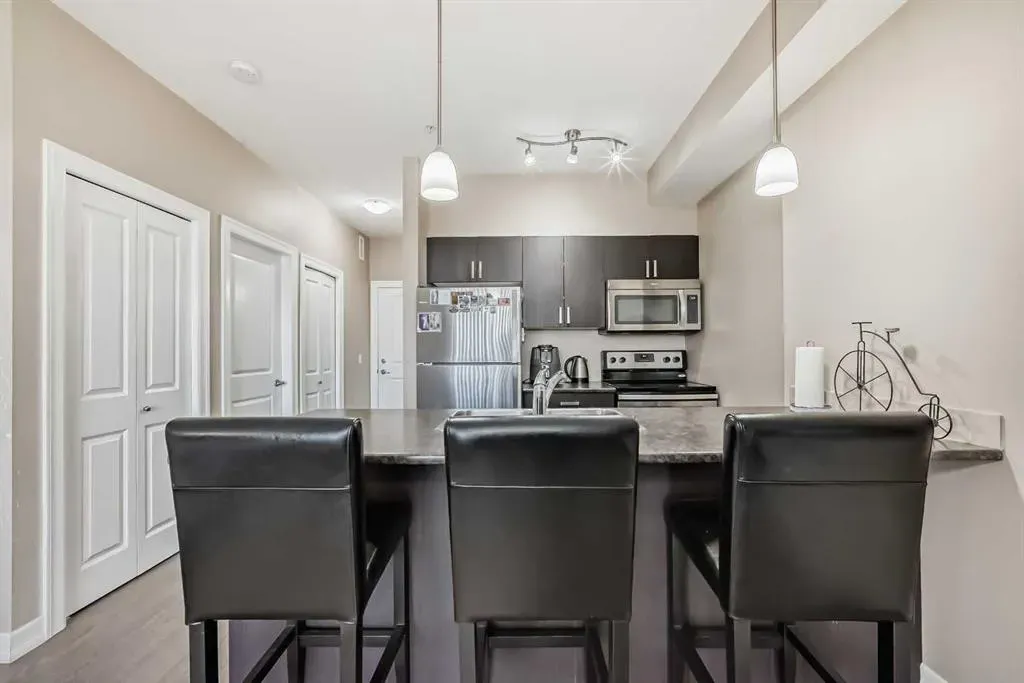 117 Copperpond SE, #301
