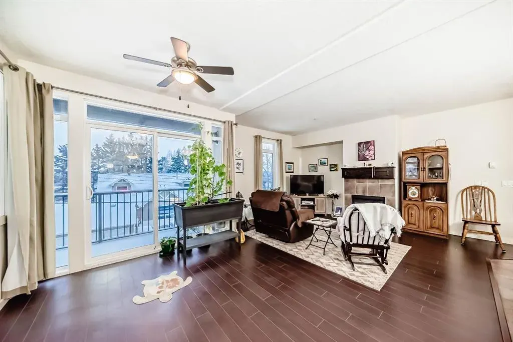 141 Mountain Street NW, #204