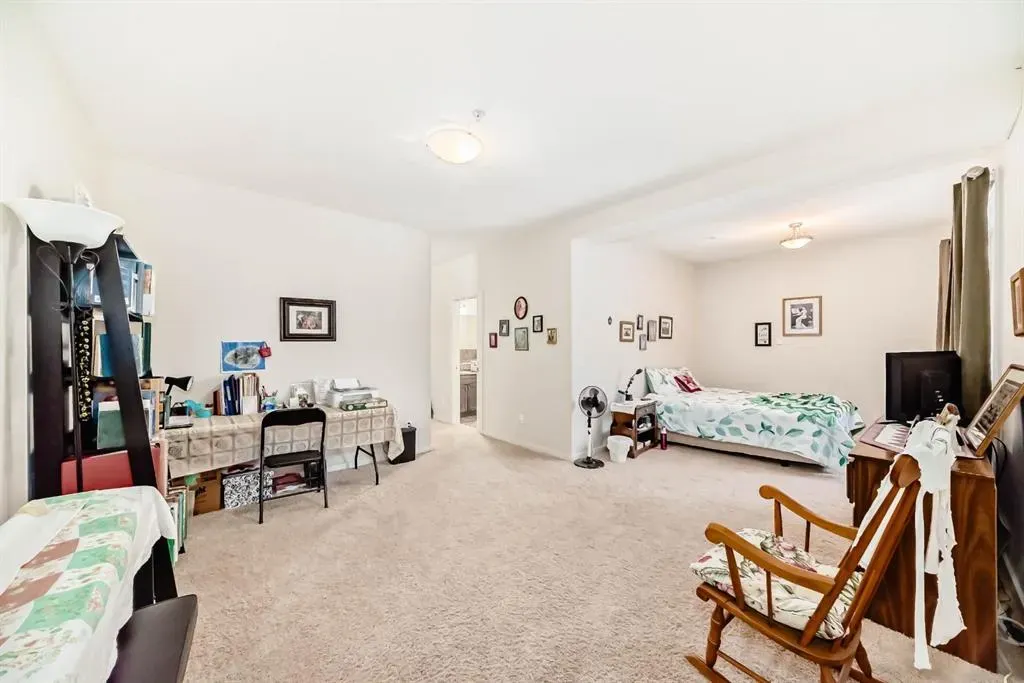 141 Mountain Street NW, #204