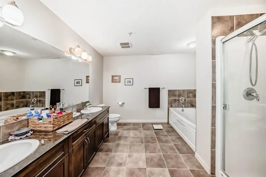 141 Mountain Street NW, #204