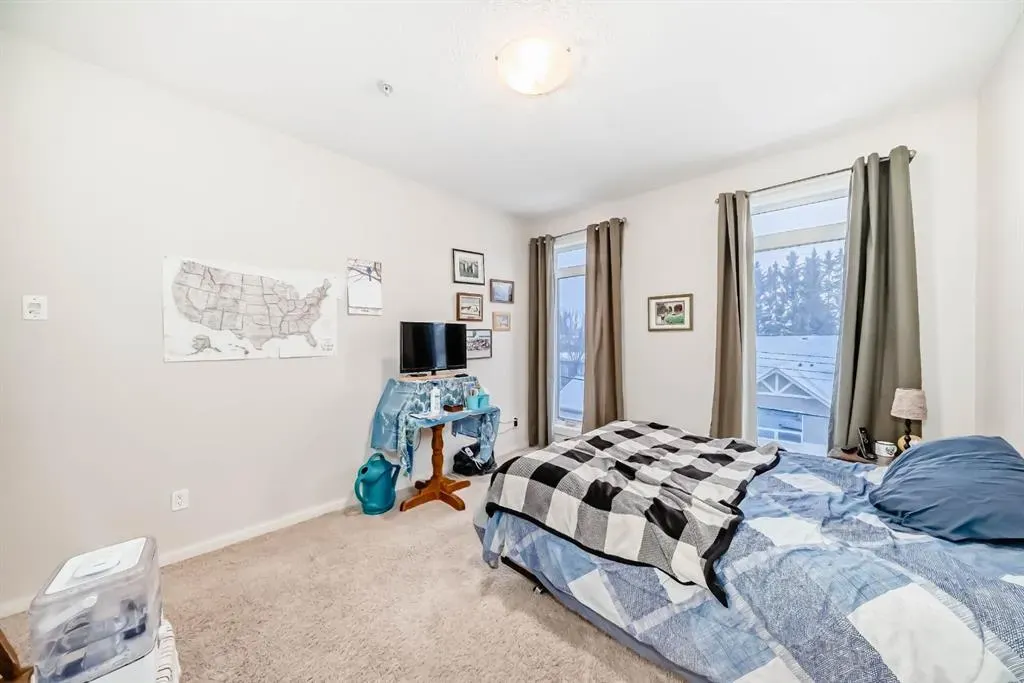 141 Mountain Street NW, #204