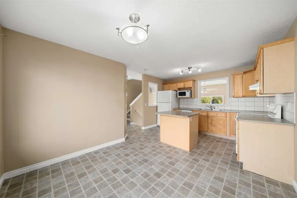 70 Crystal Shores Cove