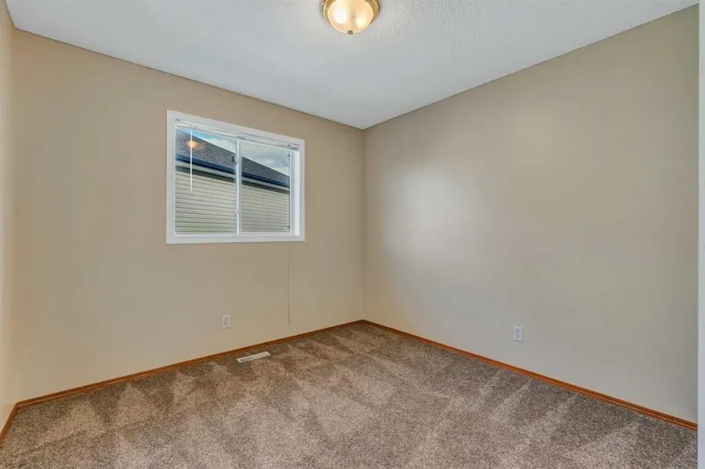 60 Citadel Peak Mews NW