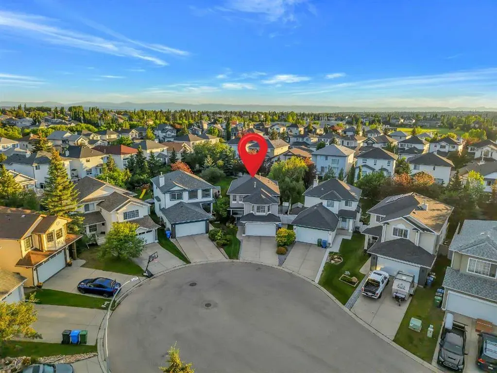60 Citadel Peak Mews NW