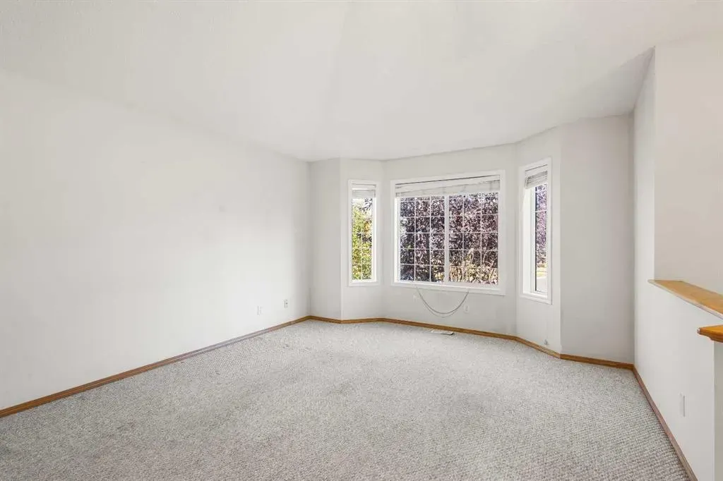 39 Saddlemont Manor NE