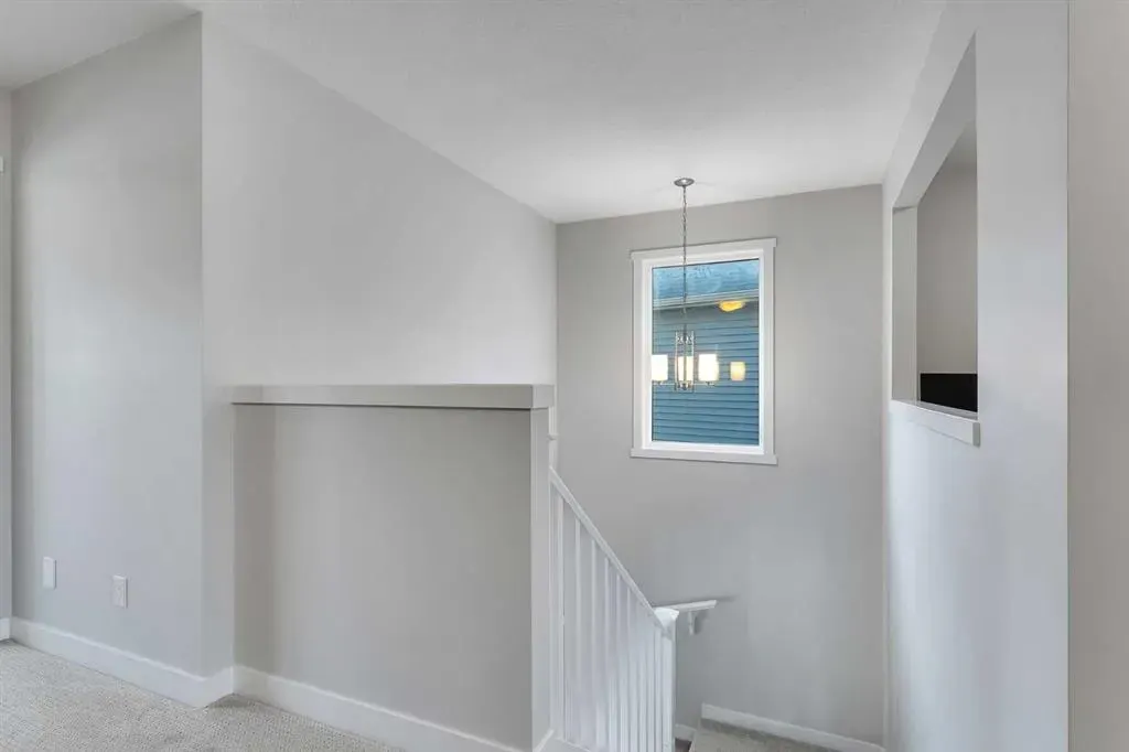 39 Savanna Way NE