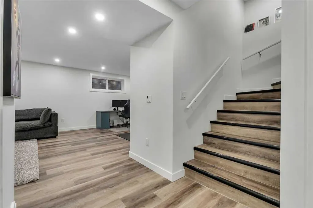 39 Savanna Way NE
