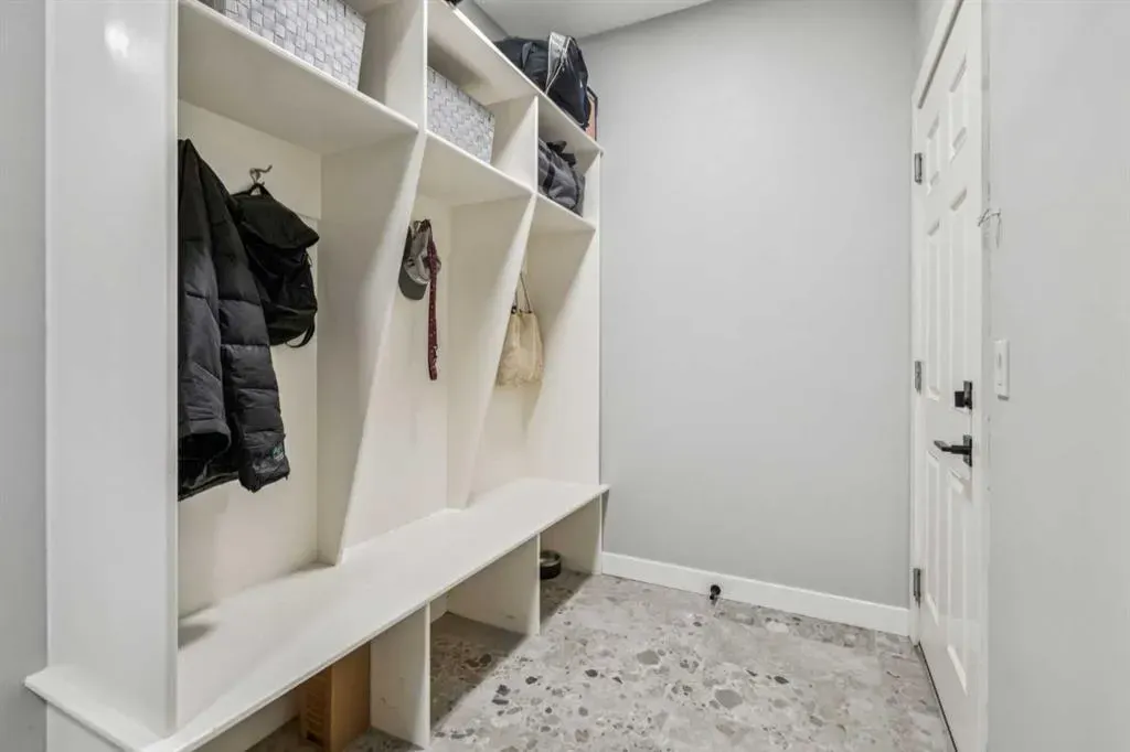 424 Montclair Place