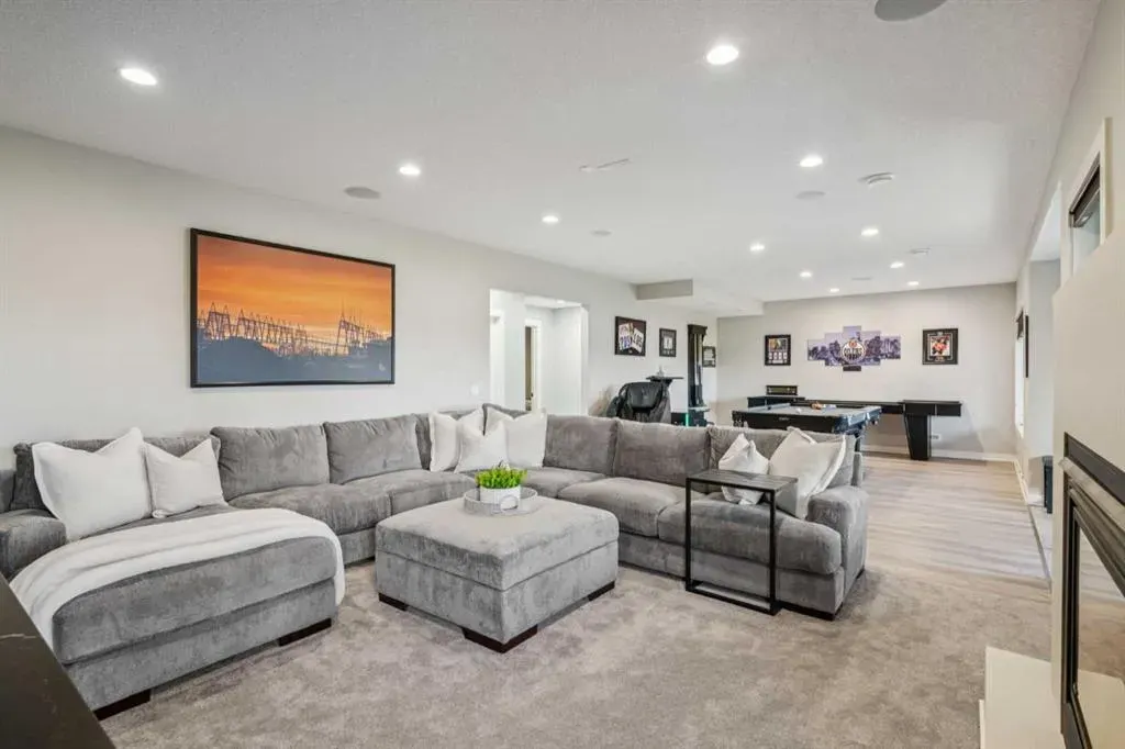 424 Montclair Place