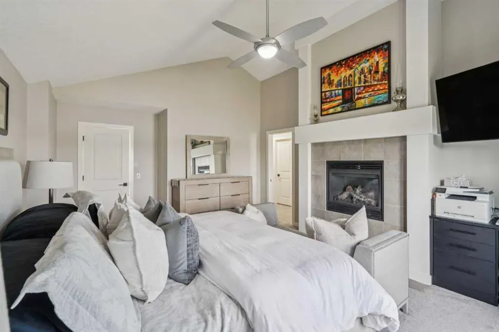 424 Montclair Place