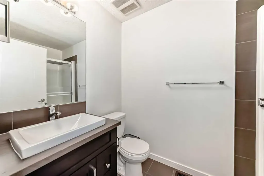 61 Nolan Hill Boulevard NW