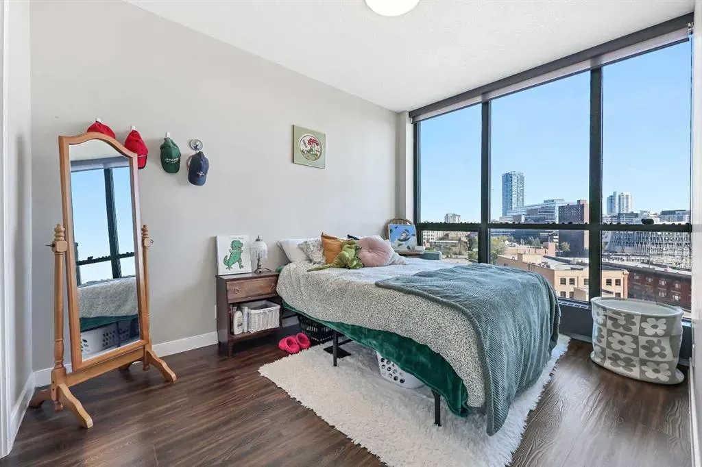 225 11 Avenue SE, #802