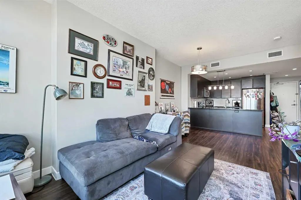 225 11 Avenue SE, #802