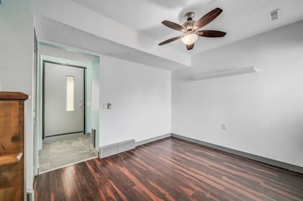 2520 Palliser Drive SW, #1612