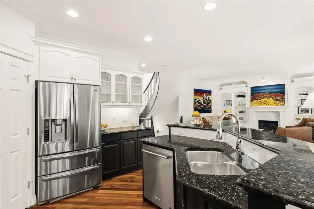 115 Cougar Plateau Circle SW