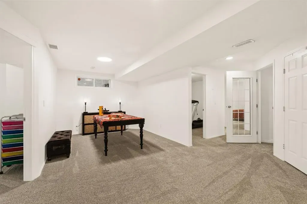 115 Cougar Plateau Circle SW