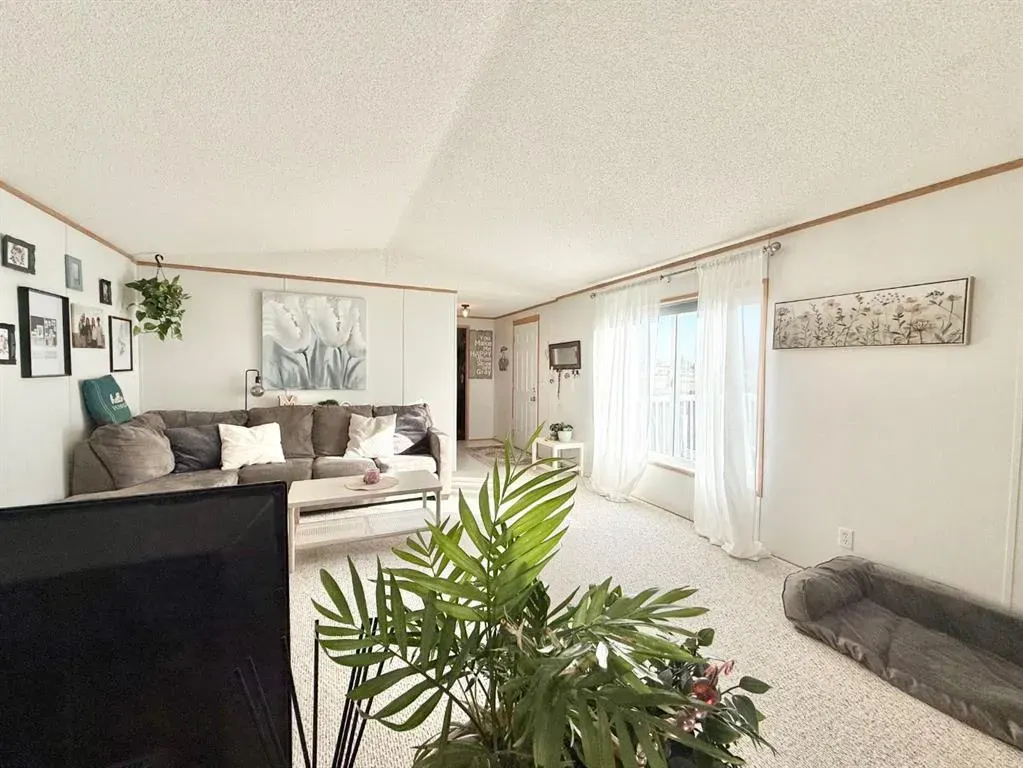310 Railway Avenue, #1