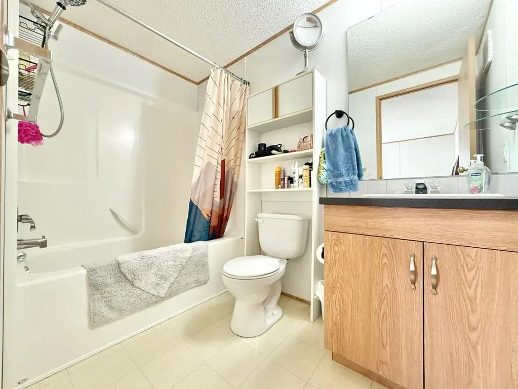 310 Railway Avenue, #1
