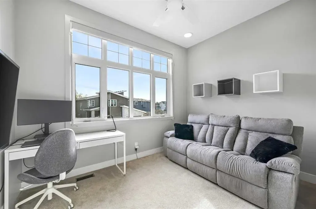 25 Rock Lake Heights NW