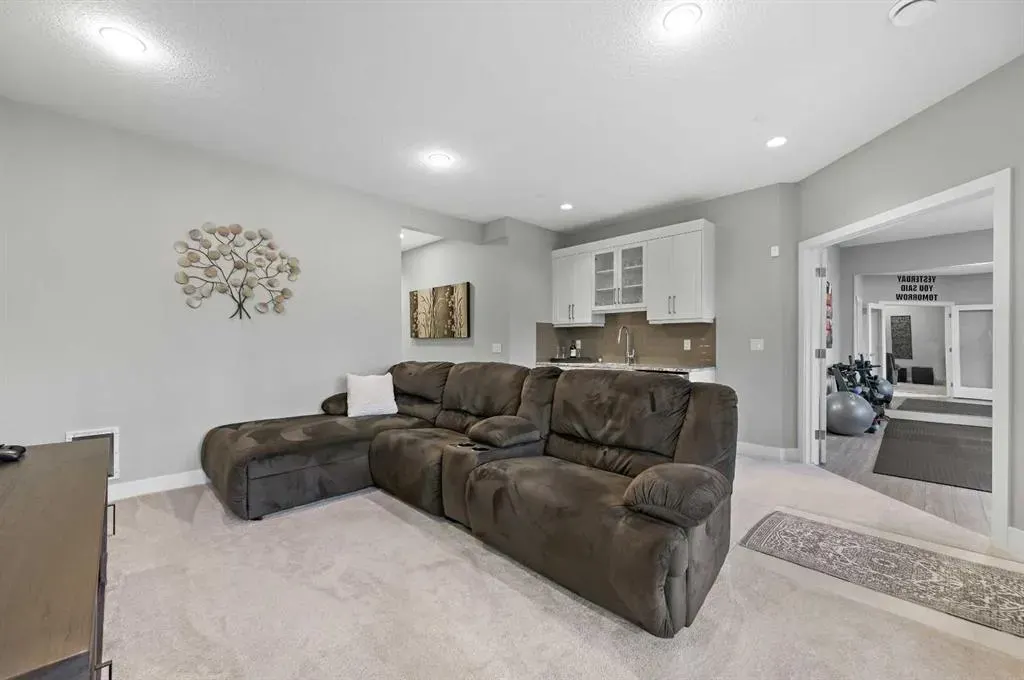 25 Rock Lake Heights NW