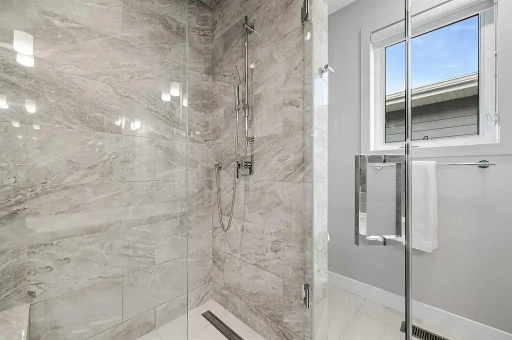 25 Rock Lake Heights NW