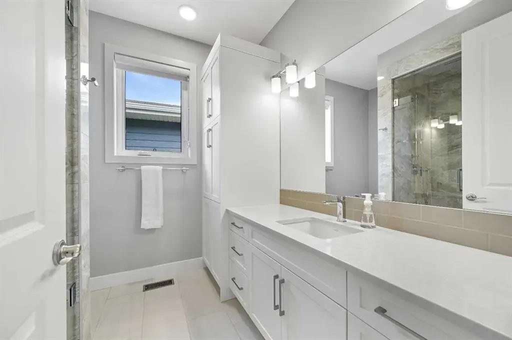 25 Rock Lake Heights NW
