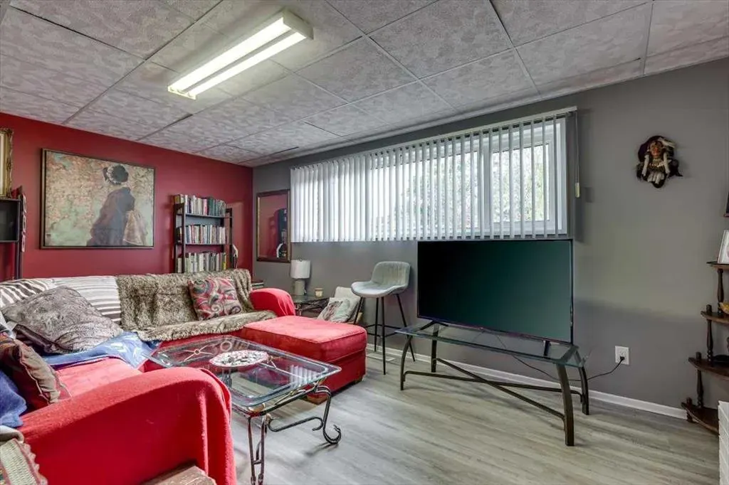 76 Fern Road