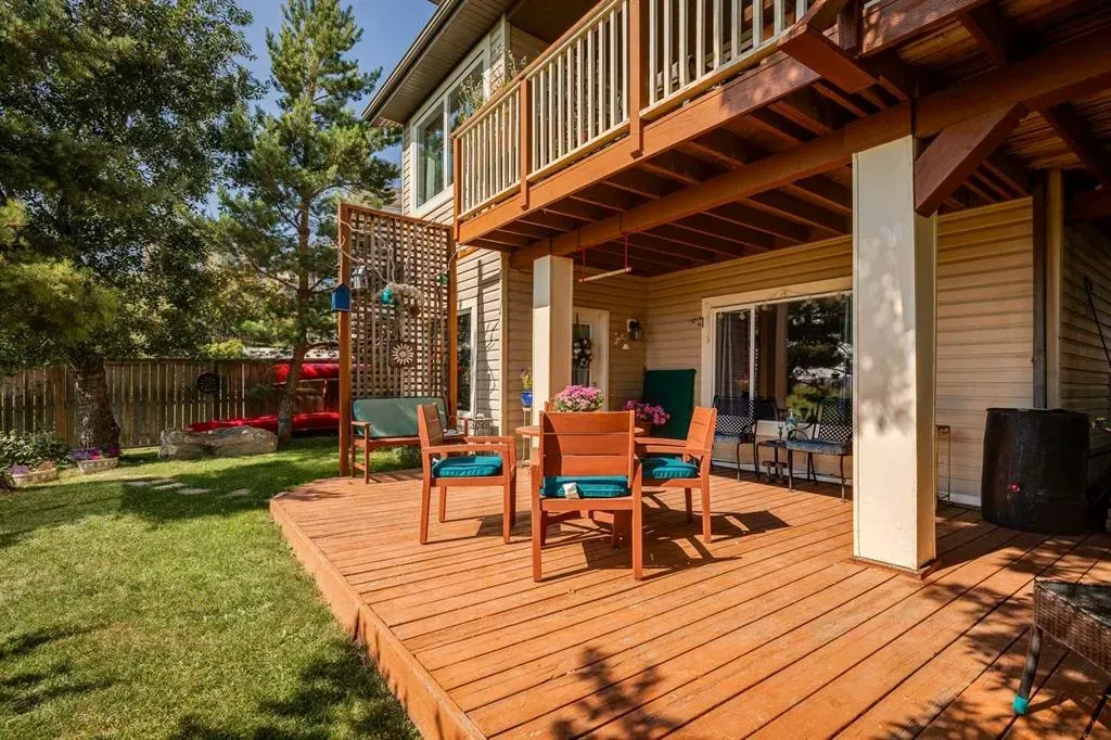 40 Springbank Bay SW