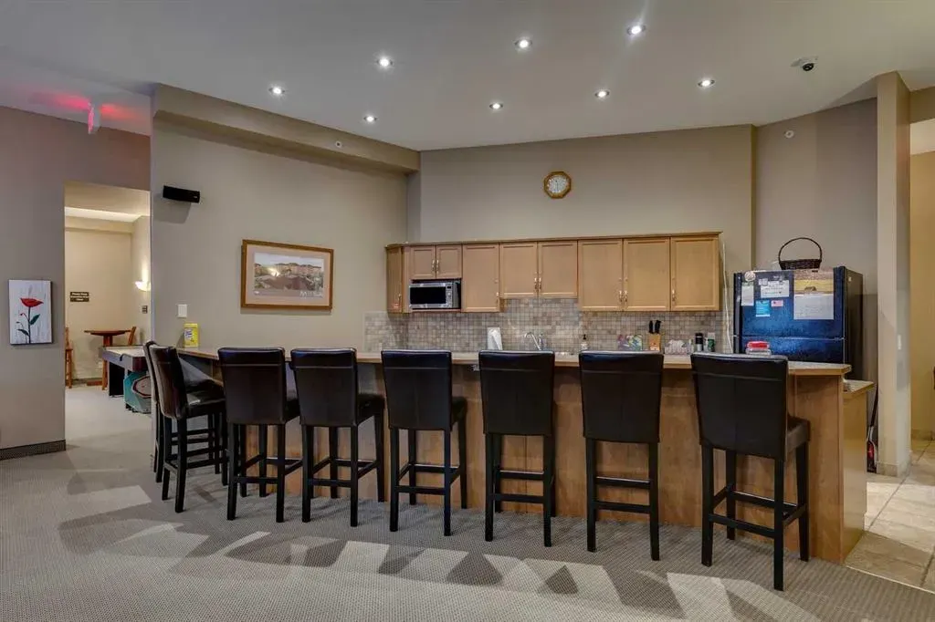 92 Crystal Shores Road, #2114