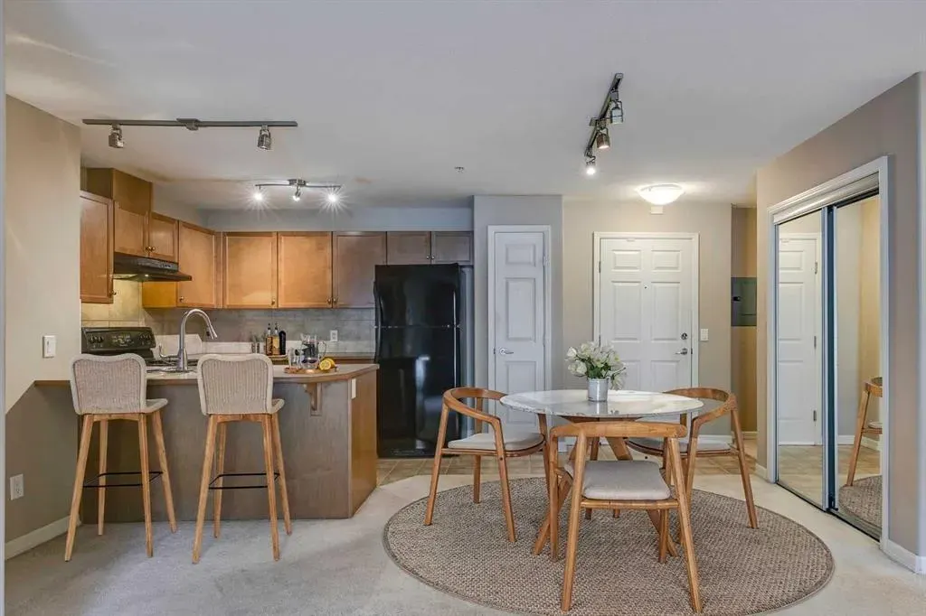 92 Crystal Shores Road, #2114