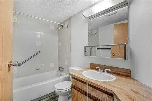 5204 Dalton Drive NW, #1105